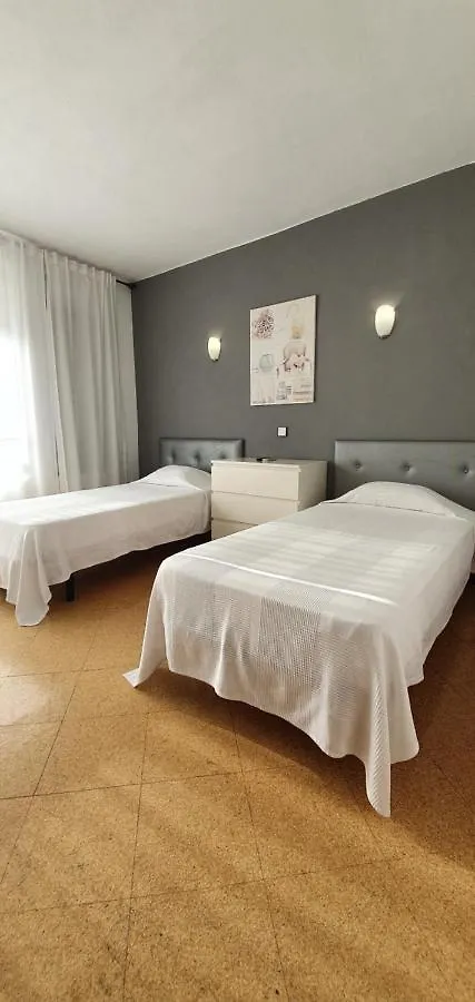 Villa Belinha - Guest House Quarteira 2*,