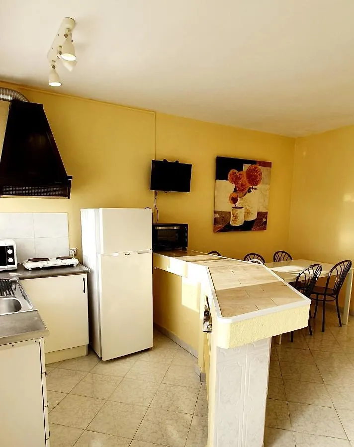 Villa Belinha - Guest House Quarteira