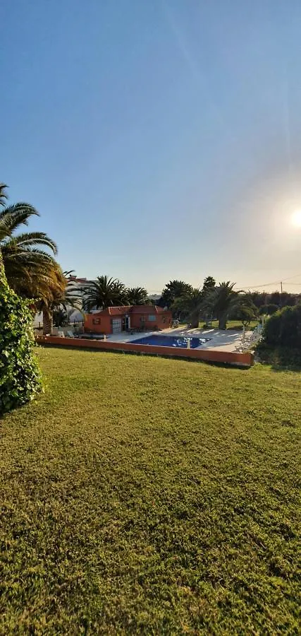 Villa Belinha - Guest House Quarteira 2*,