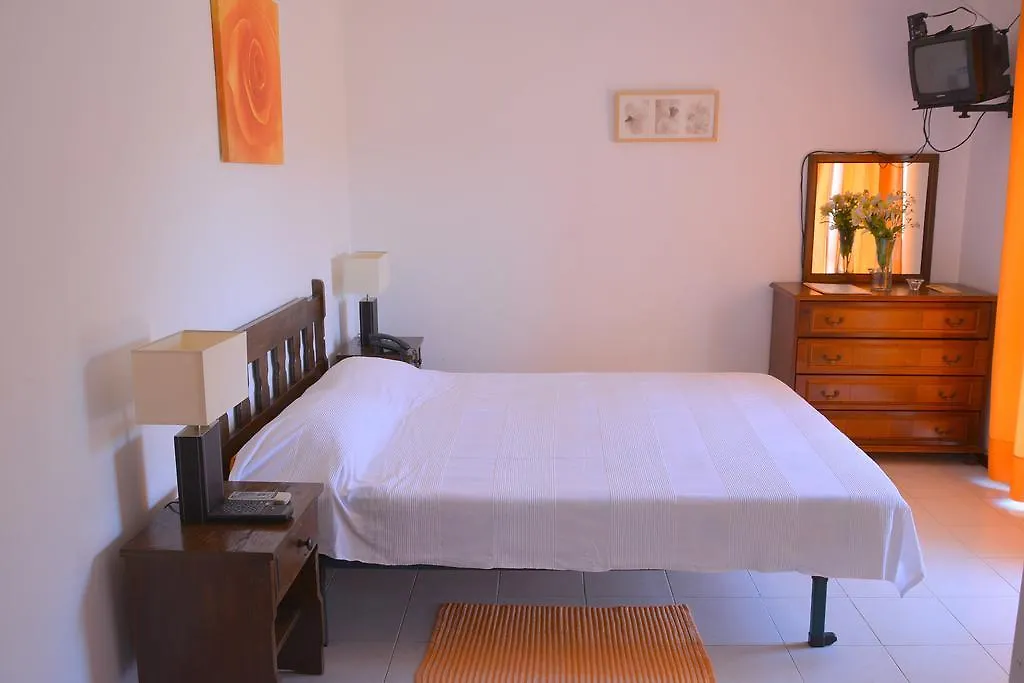 **  Villa Belinha - Guest House Quarteira Portugal