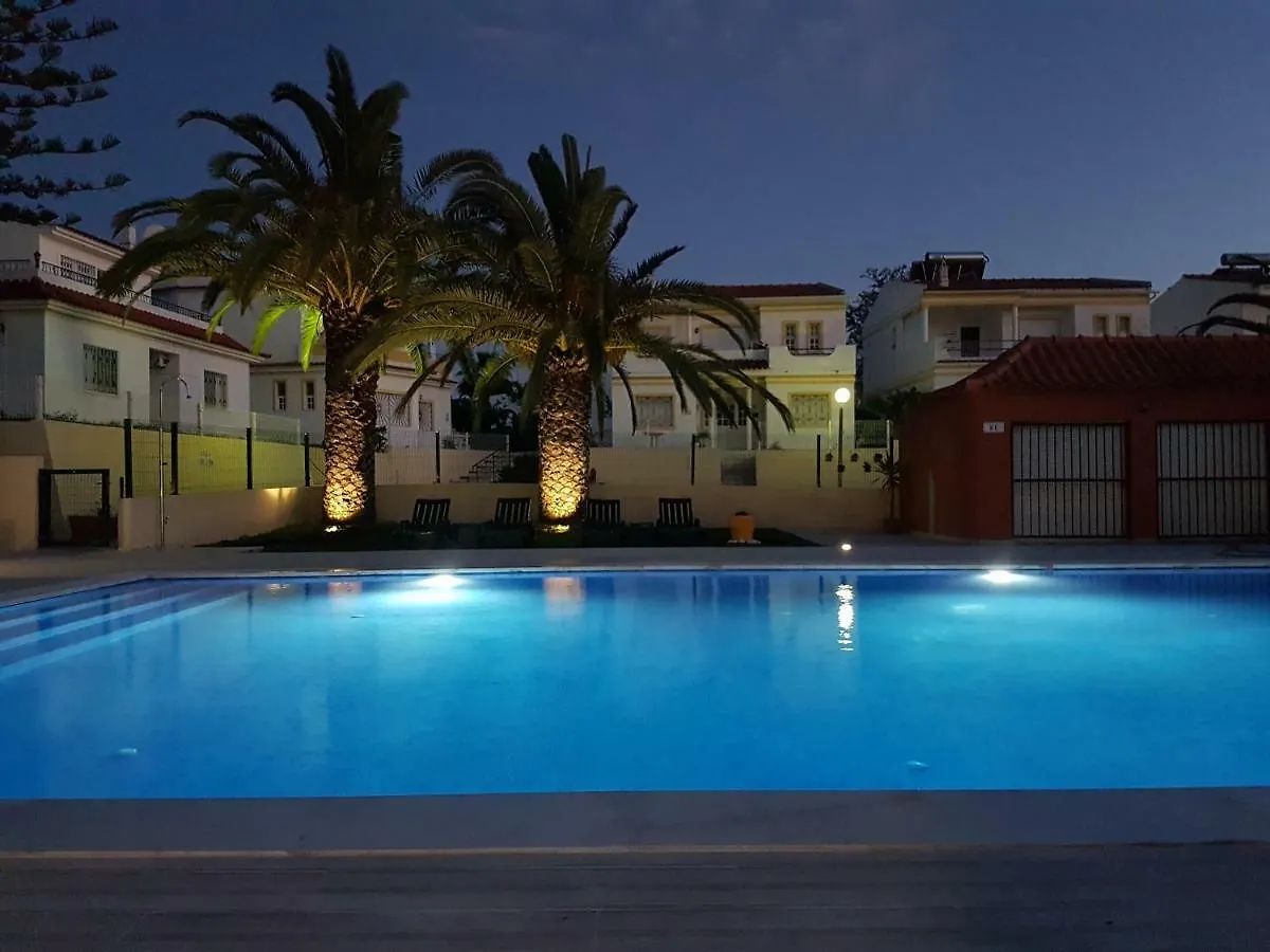 Villa Belinha - Guest House 쿼테이라 2*,  포르투갈